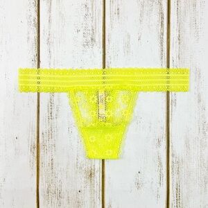 Victoria’s Secret Lace Thong Pantie Medium Rare